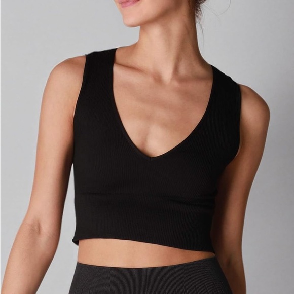 NIKIBIKI Women Seamless Plunge V-Neck Ribbed Crop Top, Made in U.S.A, One Size - Picture 1 of 7